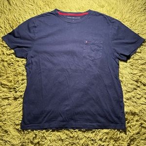 navy blue tommy hilfiger tshirt